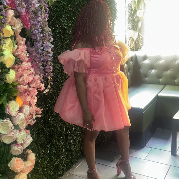 Pretty in Pink Party Dress! - Picture 1 of 4